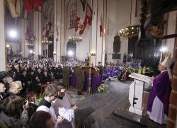 Polonia: riconoscenza dei vescovi per coloro che hanno votato contro le unioni di fatto