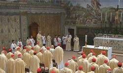 La Chiesa andrà avanti solo se cammina con la Croce di Cristo: così Papa Francesco nella Messa “pro Ecclesia”
