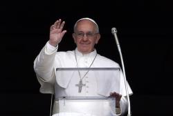 Regina Caeli. Il Papa: non abbiate paura di essere e vivere da cristiani, portate Cristo nelle piazze