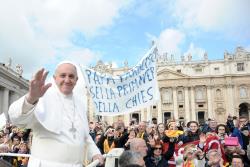 Udienza generale. Il Papa: donne e giovani, protagonisti della fede in un mondo che ha bisogno di speranza