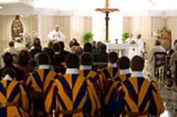 Il Papa: non dobbiamo aver paura di rinnovare le strutture della Chiesa