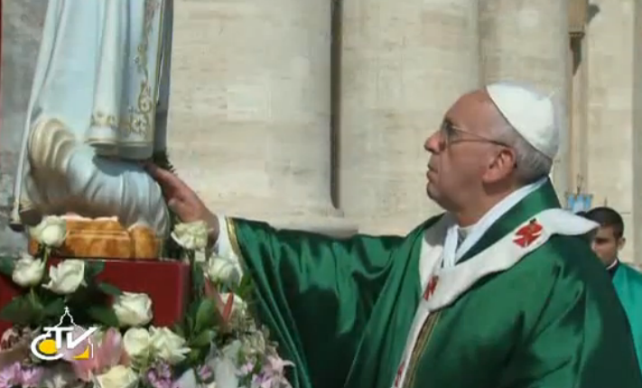 Omelia di Papa Francesco durante la S. Messa per la giornata mariana nell’Anno della fede – Atto di affidamento a Maria