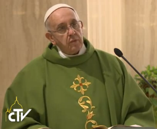 Il Papa: Dio ci insegni a rispettare i nonni, nella loro memoria c’è il futuro di un popolo