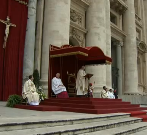 Il Papa chiude l’Anno della Fede e consegna l’Esortazione apostolica “Evangelii gaudium”