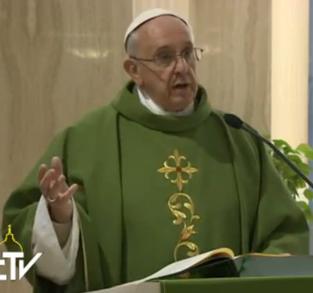 Il Papa: il momento è dell’uomo, il tempo è di Dio ed è Lui che lo illumina con la speranza – Video