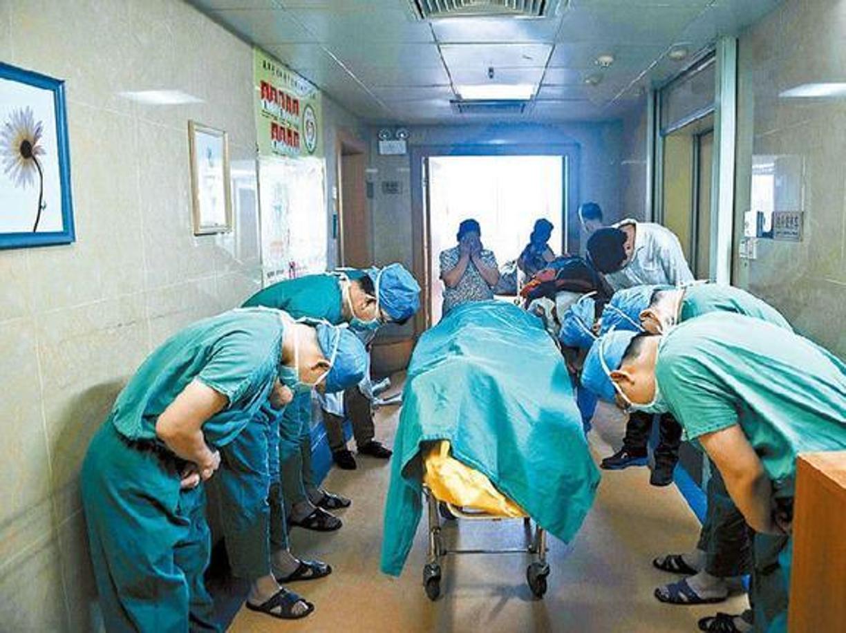 Cina, un ragazzino di 11 anni dona gli organi. E lo staff medico si inchina
