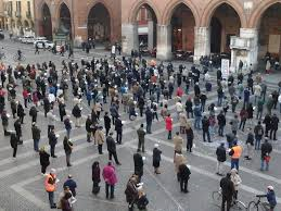 Comunicato stampa delle Sentinelle in piedi. Elenco delle piazze e dei giorni in cui manifesteranno per la famiglia