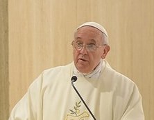 Il Papa: Dio dona con gratuità, no ai “cattolici ma non troppo”