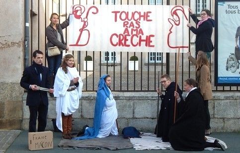 Dopo la «Manif pour Tous» le «Crèches Partout», presepi dappertutto. Contro ogni censura del Natale cristiano