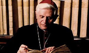Prima dell’epilogo sinodale, la parola a Ratzinger: «Ecco i padri che tolgono i peccati del mondo» – Video
