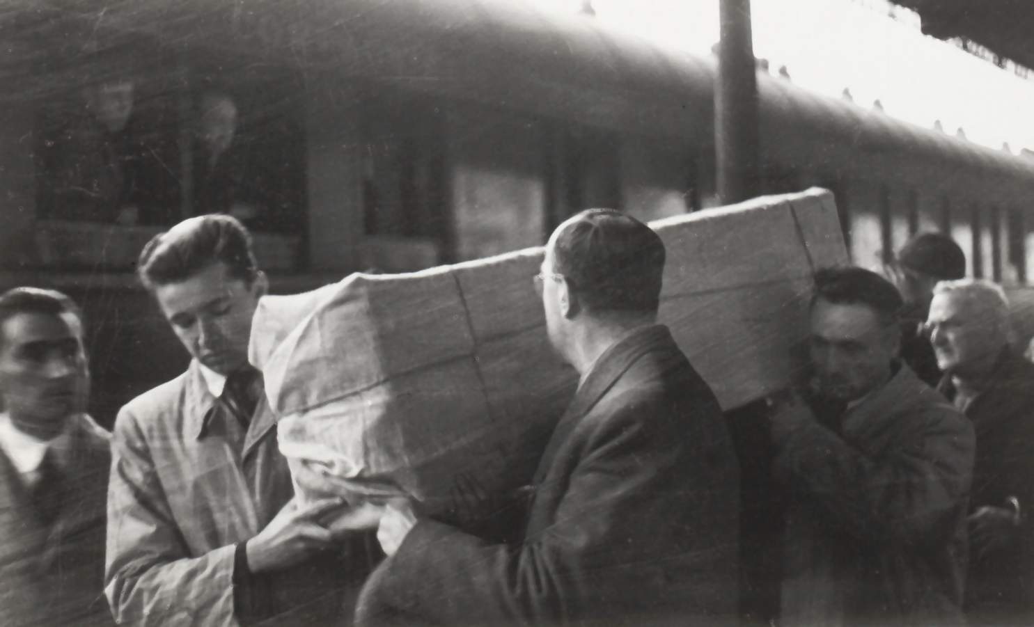 Hitler voleva rubare la Sindone. I Savoia e il Vaticano la nascosero all’Abbazia di Montevergine