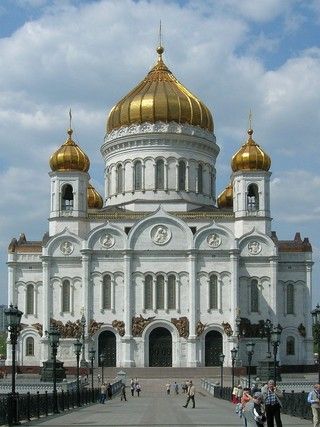 Senza Dio invano faticano i costruttori, ma anche i distruttori della Chiesa. Vedi la Cattedrale di Mosca