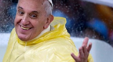 Caro Papa Bergoglio, ma perché lei omaggia i tiranni ed umilia i perseguitati? – di Antonio Socci