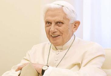Benedetto XVI: «Mi sento ancora più in comunione con Dio»