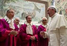 Papa con giudici della Rota