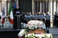 Ma quel funerale “laico” non è la vera risposta – di Stefano Fontana
