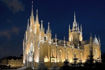 Mosca. Aperta per la prima volta la Porta Santa alla cattedrale cattolica