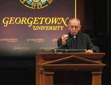 Padre James Schall SJ: «La Chiesa rischia il ridicolo sostenendo teorie pseudo scientifiche sul clima»