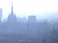 Smog, la vera emergenza sono politici e vescovi – di Riccardo Cascioli