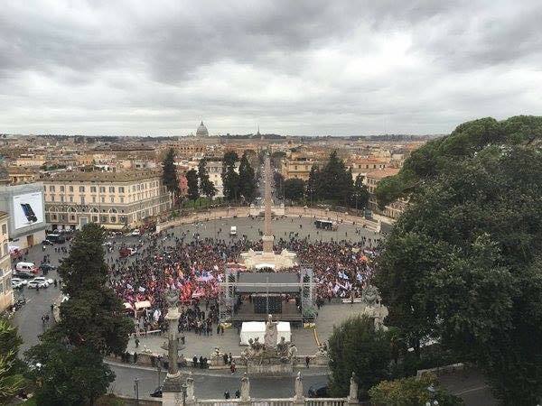 Flop a piazza del Popolo? – di Marco Tosatti