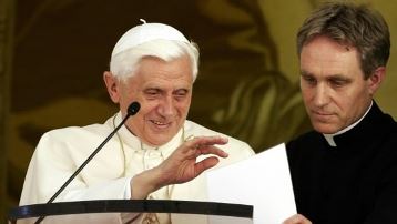 Gänswein, Papa e Chiesa. A tutto campo – di Marco Tosatti
