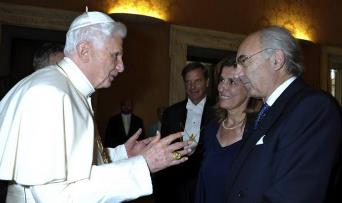 Benedetto XVI è costretto a mentire. Da chi? – di Maurizio Blondet