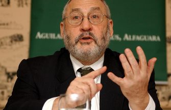 Il Nobel dell’economia Stiglitz vede la morte della zona euro entro 10 anni