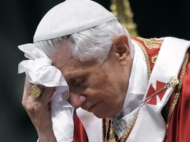 Ora gli esperti di geopolitica cominciano a riflettere su cosa c’è dietro la misteriosa “rinuncia” di Benedetto XVI – di Antonio Socci