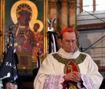 Il Primate emerito della Polonia: “La dottrina non può cambiare, sulla comunione ai divorziati il Papa chiarisca” – di Bruno Volpe